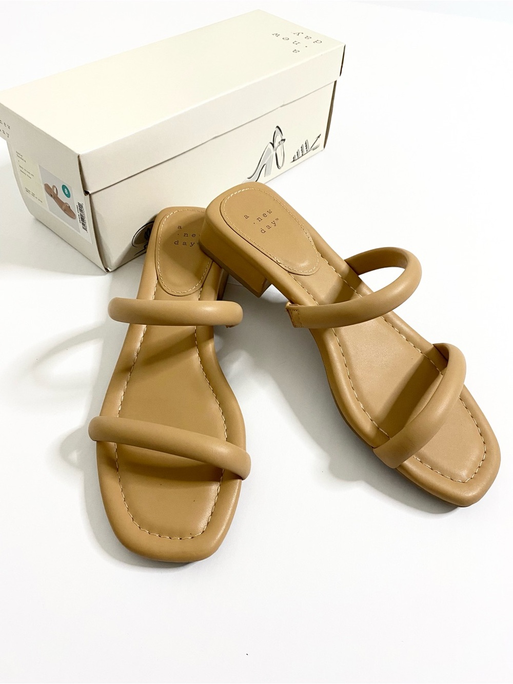 A New Day | Tan Slip-On Two-Strap 1/2” Heel Memory Foam Annie Sandals Sz 8